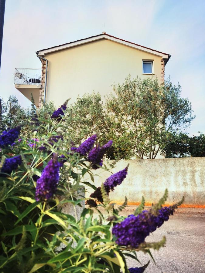 Guesthouse Olei Malinska Exterior photo
